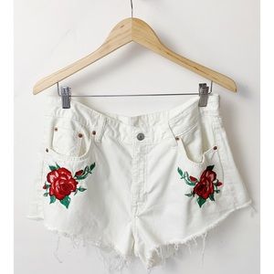Divided H&M White Denim Jean Shorts Roses Sz 16